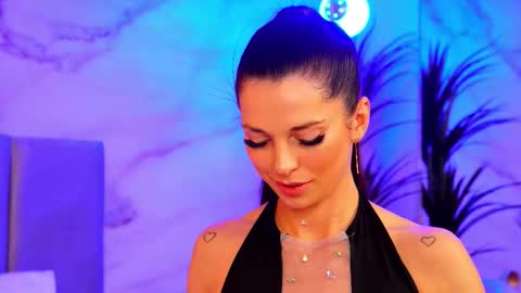 Elly online show from December 16, 9:32 pm