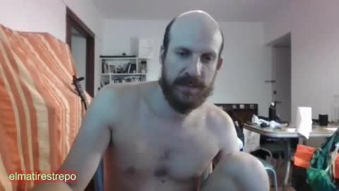 Snapshot of elmatirestrepo chatting on February 9, 10:43 pm Mati Restrepo online show from February 9, 10:43 pm