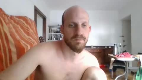 Snapshot of elmatirestrepo chatting on December 30, 9:29 pm Mati Restrepo online show from December 30, 9:29 pm