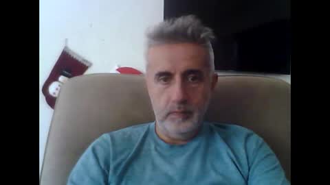 fer online show from December 9, 10:41 pm