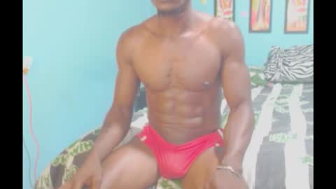 elmiltonnjakee online show from February 22, 6:28 am