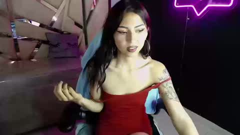 Elody  online show from September 12, 1:02 pm