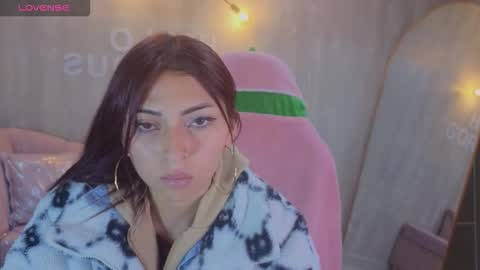 Elody  online show from February 5, 3:21 am