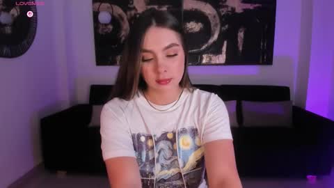 ELOISA OLIVERO online show from November 11, 8:11 pm