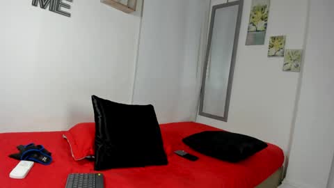 elpekas247 online show from April 13, 2:32 pm