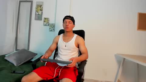 elpekas247 online show from March 27, 2:07 pm