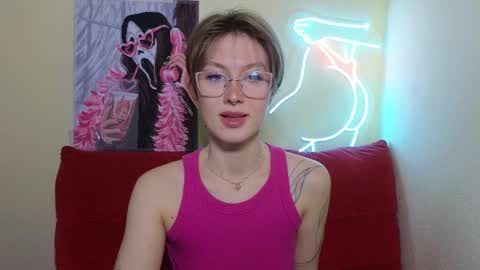 Snapshot of elsaangel chatting on October 20, 4:28 am elsaangel online show from October 20, 4:28 am