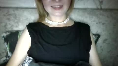 Snapshot of elsamartinez chatting on September 22, 7:07 pm ElsaMartinez online show from September 22, 7:07 pm