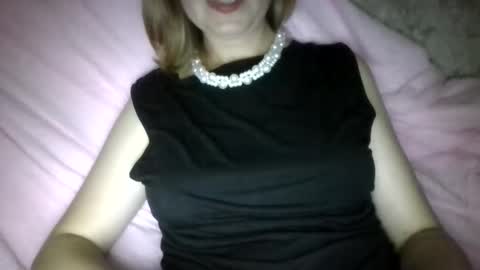 Snapshot of elsamartinez chatting on September 30, 5:23 pm ElsaMartinez online show from September 30, 5:23 pm