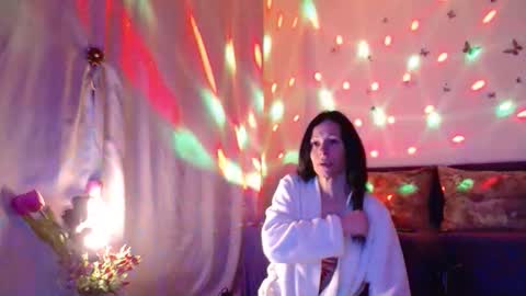 Elisa online show from March 29, 1:18 am