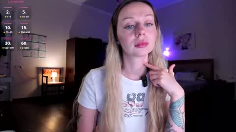 Emilie online show from March 4, 5:32 pm