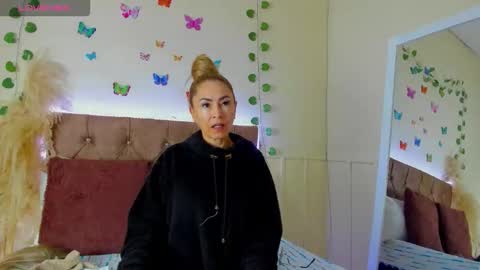 ema garcia  online show from October 18, 12:31 pm