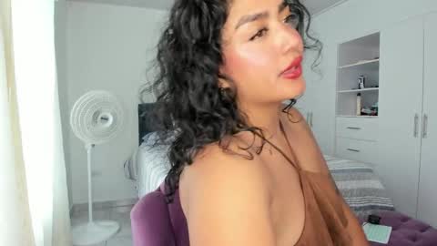 Ema online show from April 13, 8:35 pm