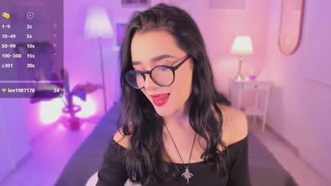 Snapshot of ema_soul chatting on October 1, 8:08 pm emma soul online show from October 1, 8:08 pm