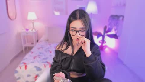 Snapshot of ema_soul chatting on September 27, 9:45 pm emma soul online show from September 27, 9:45 pm