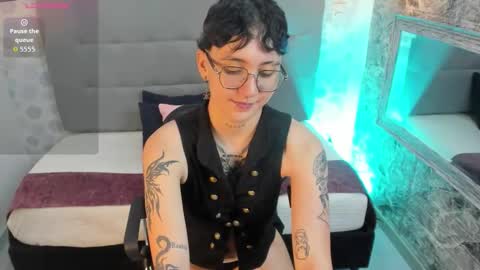 emahills__axelrose online show from October 20, 2:16 am