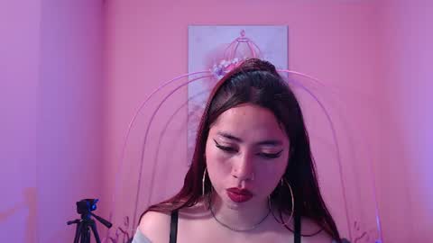 ember_queen online show from July 16, 12:30 pm