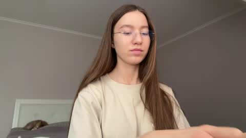 Alina online show from May 8, 1:28 pm
