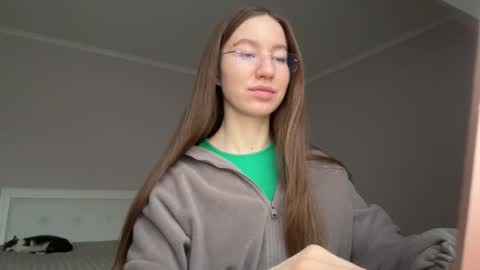 Alina online show from March 19, 4:12 pm