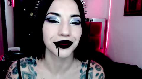 Emerald Black online show from November 13, 5:43 am