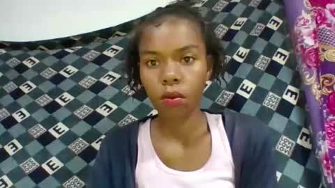 emelie473837 online show from April 4, 4:19 am