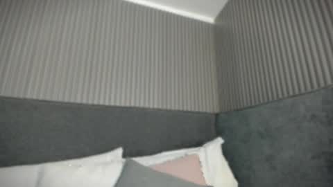 emelie_89 online show from May 28, 11:30 am