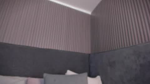 emelie_89 online show from May 7, 12:01 pm