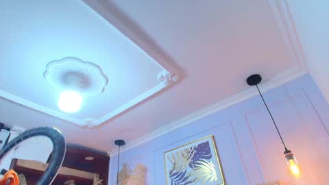 Snapshot of emelie_ch_ chatting on January 10, 2:35 am Emily online show from January 10, 2:35 am