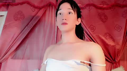Snapshot of emely_rous chatting on December 3, 5:37 am Emely Rous online show from December 3, 5:37 am
