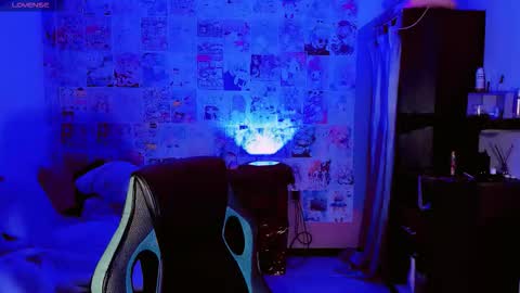 Snapshot of emely_rous chatting on October 19, 10:20 am Emely Rous online show from October 19, 10:20 am