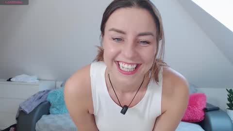 just me online show from February 11, 12:20 pm