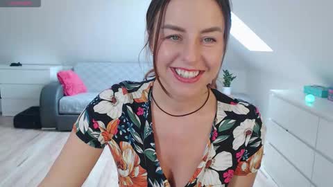 just me online show from February 14, 12:30 pm