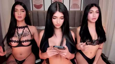 Emerald online show from October 3, 2:43 am