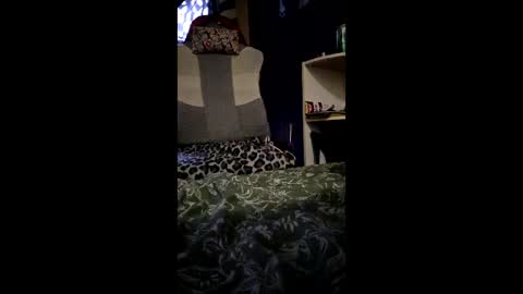 emeraldstrawberri online show from April 16, 12:00 am