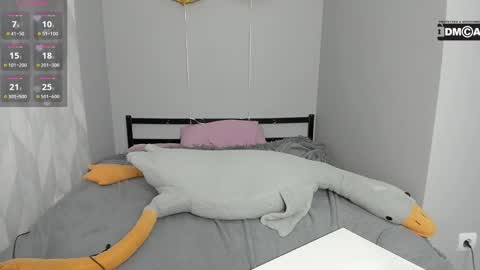 Emmi online show from February 17, 1:15 am