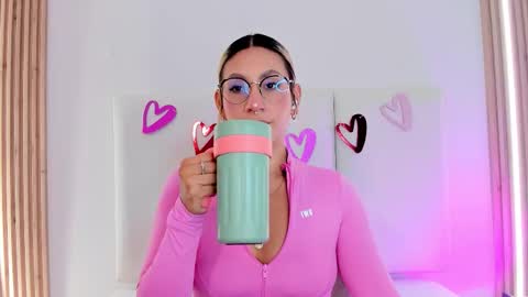 EMILY ROBERTS online show from February 17, 7:13 pm