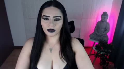 POWERFULL GODDESS EMILI online show from September 19, 7:28 pm