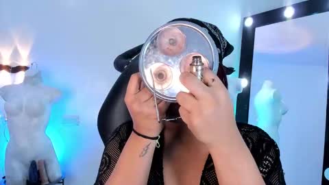 Emili roux online show from March 25, 10:44 am