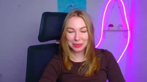 Emilia online show from March 27, 8:37 am