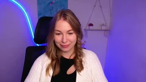 Emilia online show from October 22, 5:32 am