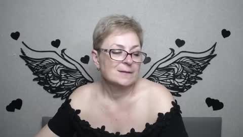 EmiliaGree online show from May 29, 6:39 pm