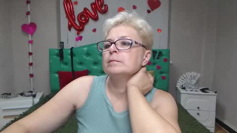 EmiliaGree online show from September 14, 6:09 pm