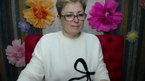 EmiliaGree online show from May 14, 5:11 pm