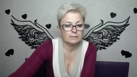 EmiliaGree online show from September 16, 7:06 pm