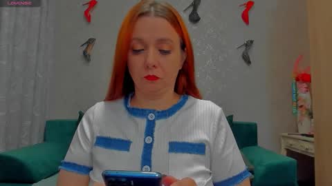 Snapshot of emilianna666 chatting on October 8, 8:42 am Emiliana online show from October 8, 8:42 am