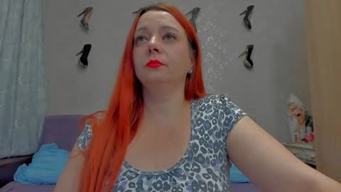 Snapshot of emilianna666 chatting on December 4, 9:45 am Emiliana online show from December 4, 9:45 am