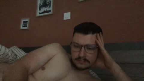 emiliano1256 online show from April 18, 11:56 am