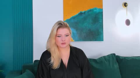 emiliastanley online show from November 28, 5:37 am