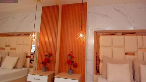 Emillie online show from March 15, 9:29 pm