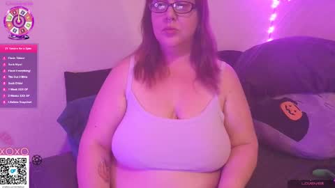 Snapshot of emiliefoxx chatting on December 4, 8:56 pm emilie foxx online show from December 4, 8:56 pm